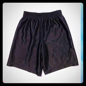 3T BASKETBALL BALL SHORTS